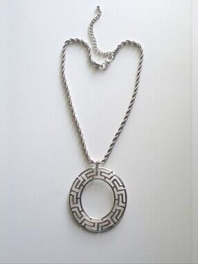 Rope Chain Greek Key Circle Necklace